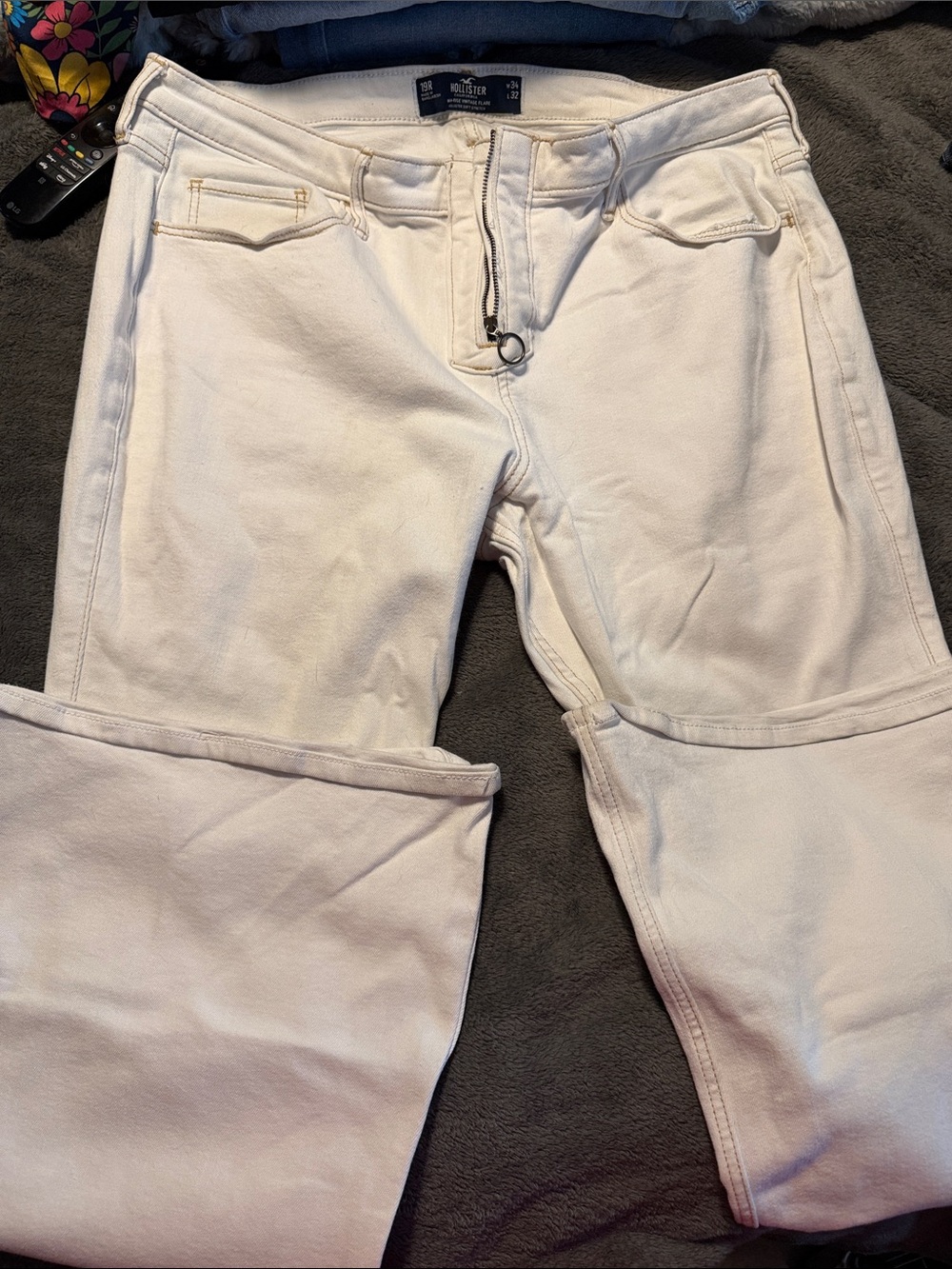 Hollister Cream Zip-Front Straight Jeans